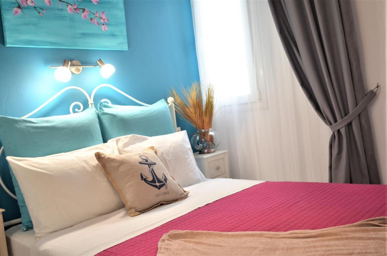 Hotel Kastro Skiathos Town Bagian luar foto