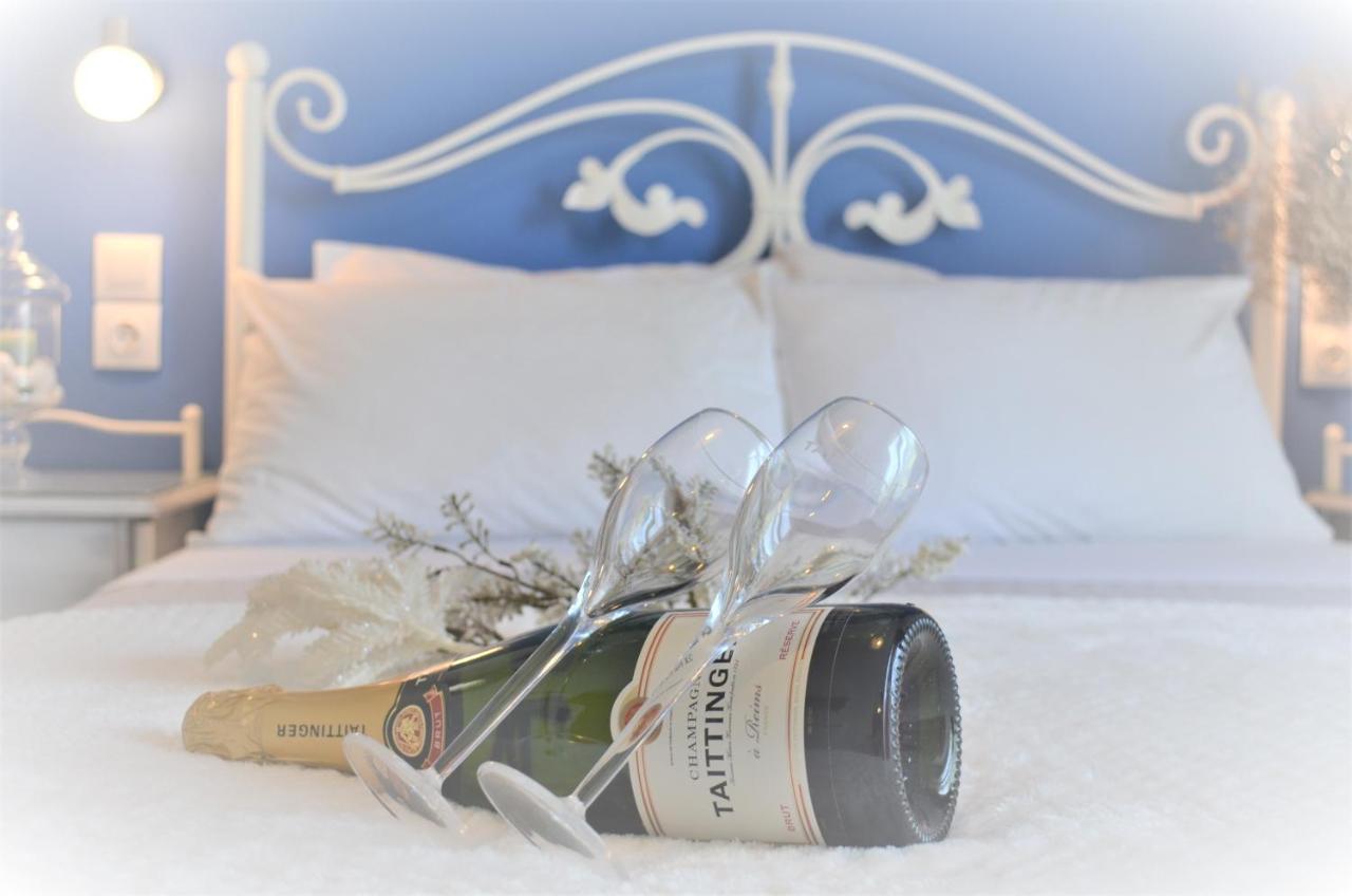 Hotel Kastro Skiathos Town Bagian luar foto