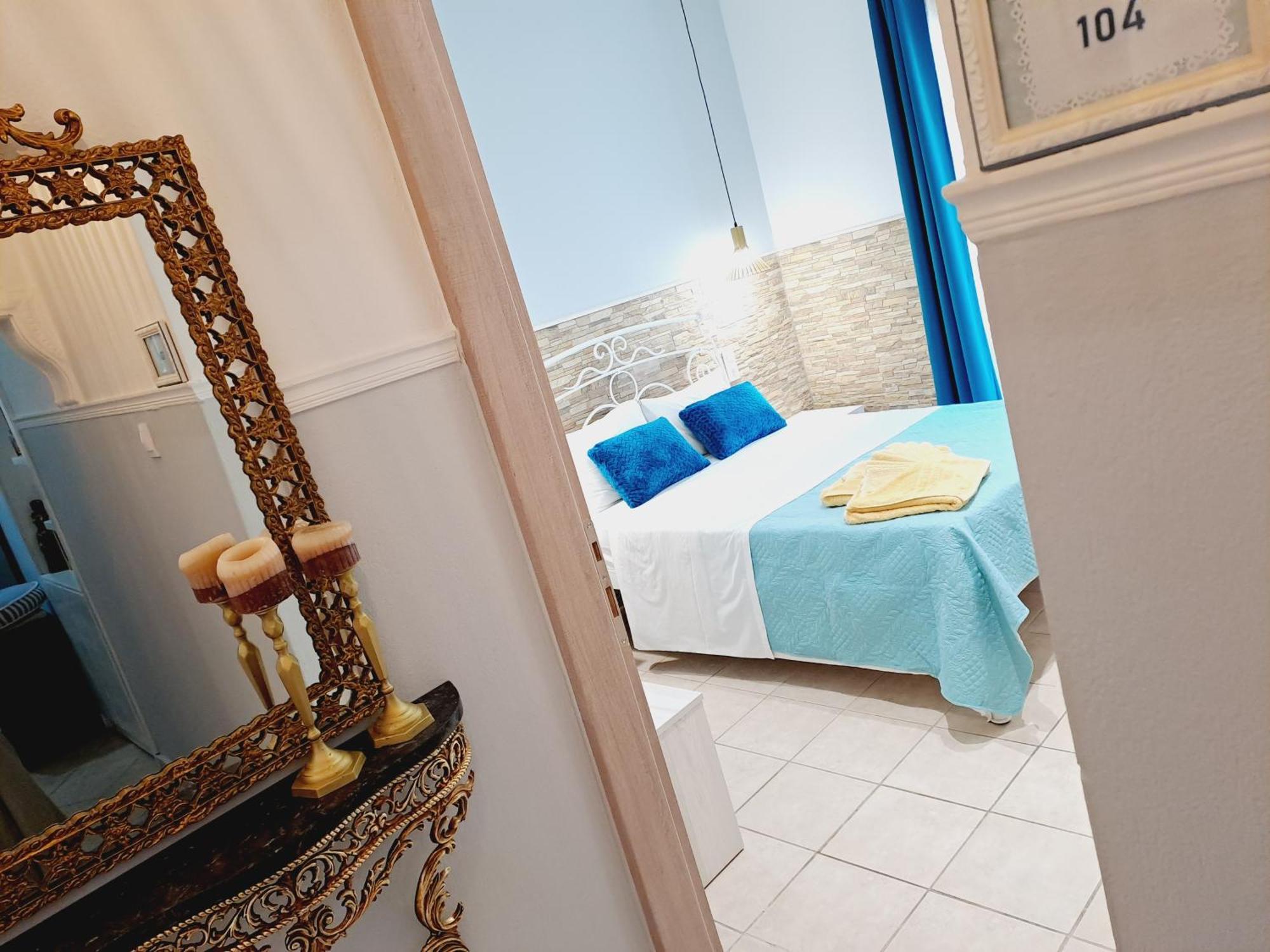 Hotel Kastro Skiathos Town Bagian luar foto