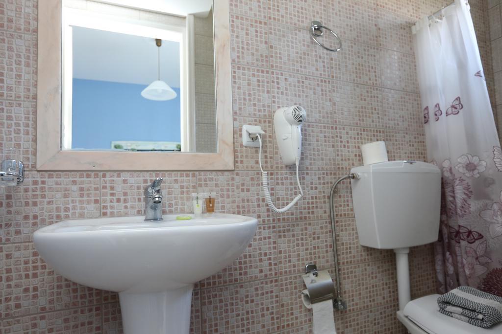 Hotel Kastro Skiathos Town Bagian luar foto