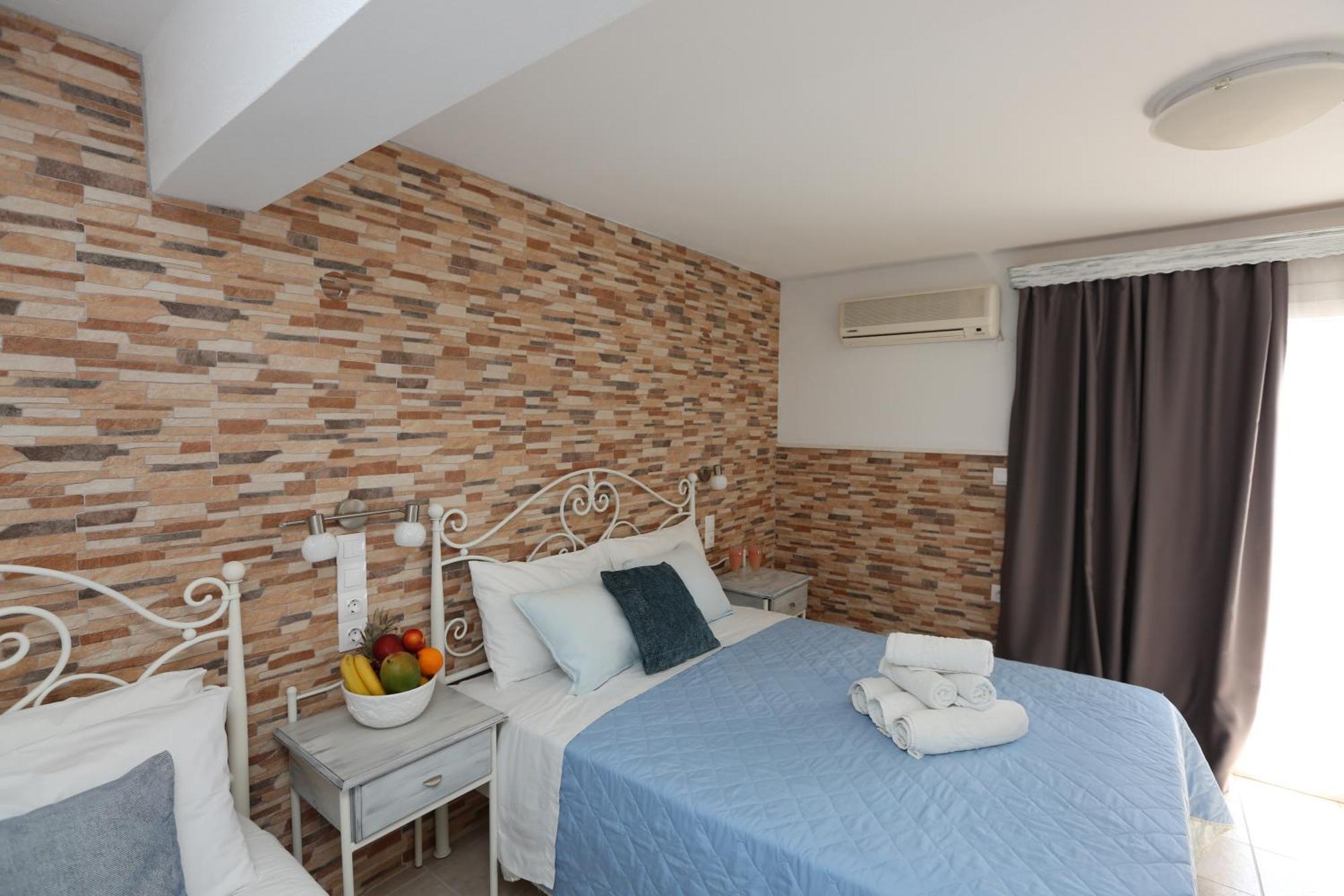 Hotel Kastro Skiathos Town Bagian luar foto